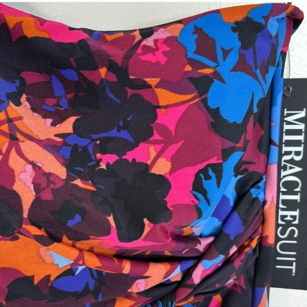 MIRACLESUIT Soltice Gem Abstract Floral One-Shoulder Floral Swimsuit NWT 10